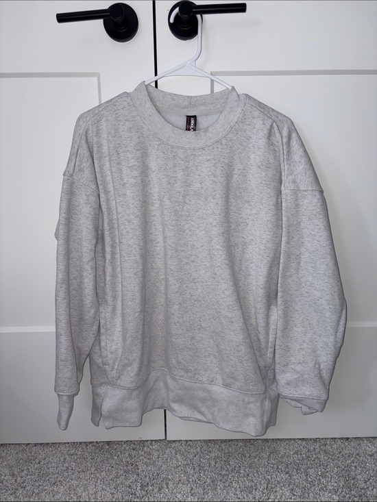 Kirkland Signature Tops - Women’s Oversized Crewneck Sweater - Light Heather Gray